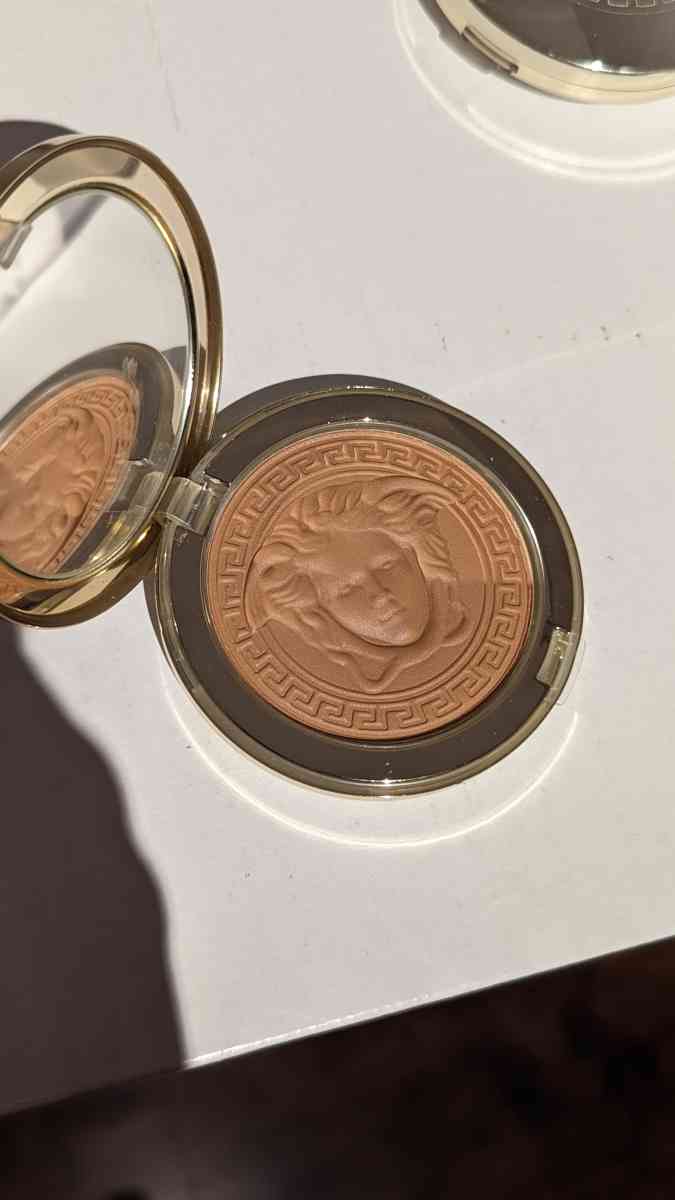 Versace brush - Elgin, Illinois - FleaMarketBay