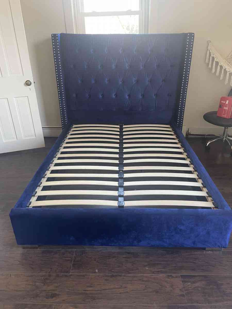 Full Bed Frame - Burlington, New Jersey