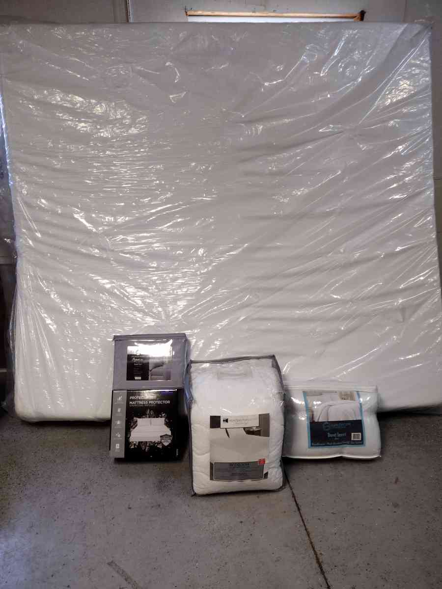 BRAND NEW KING MATTRESS BUNDLE - Wayne, Michigan