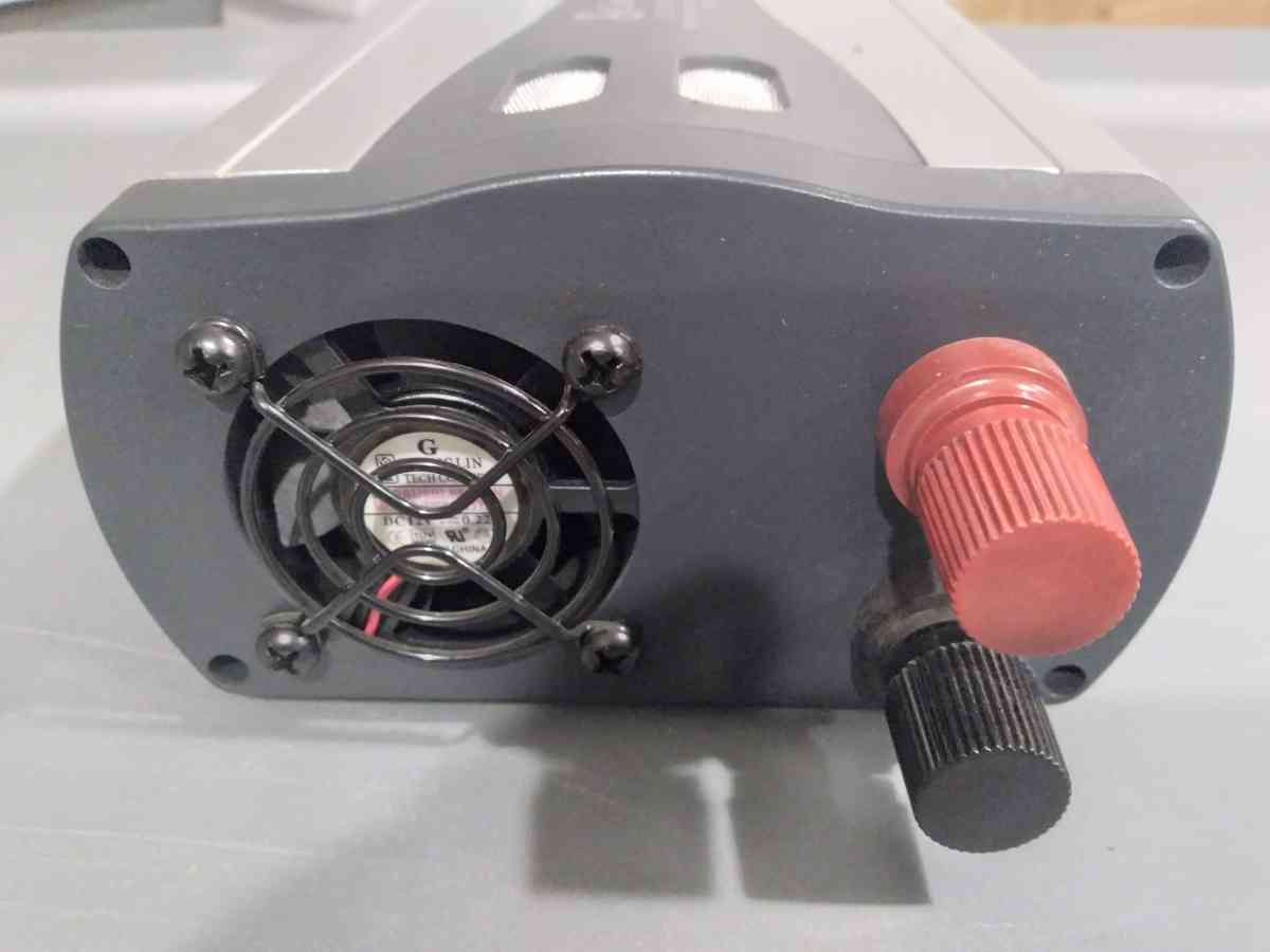 Cobra CPI 880 ACDC Converter Inverter - Arlington, Washington - FleaMarketBay