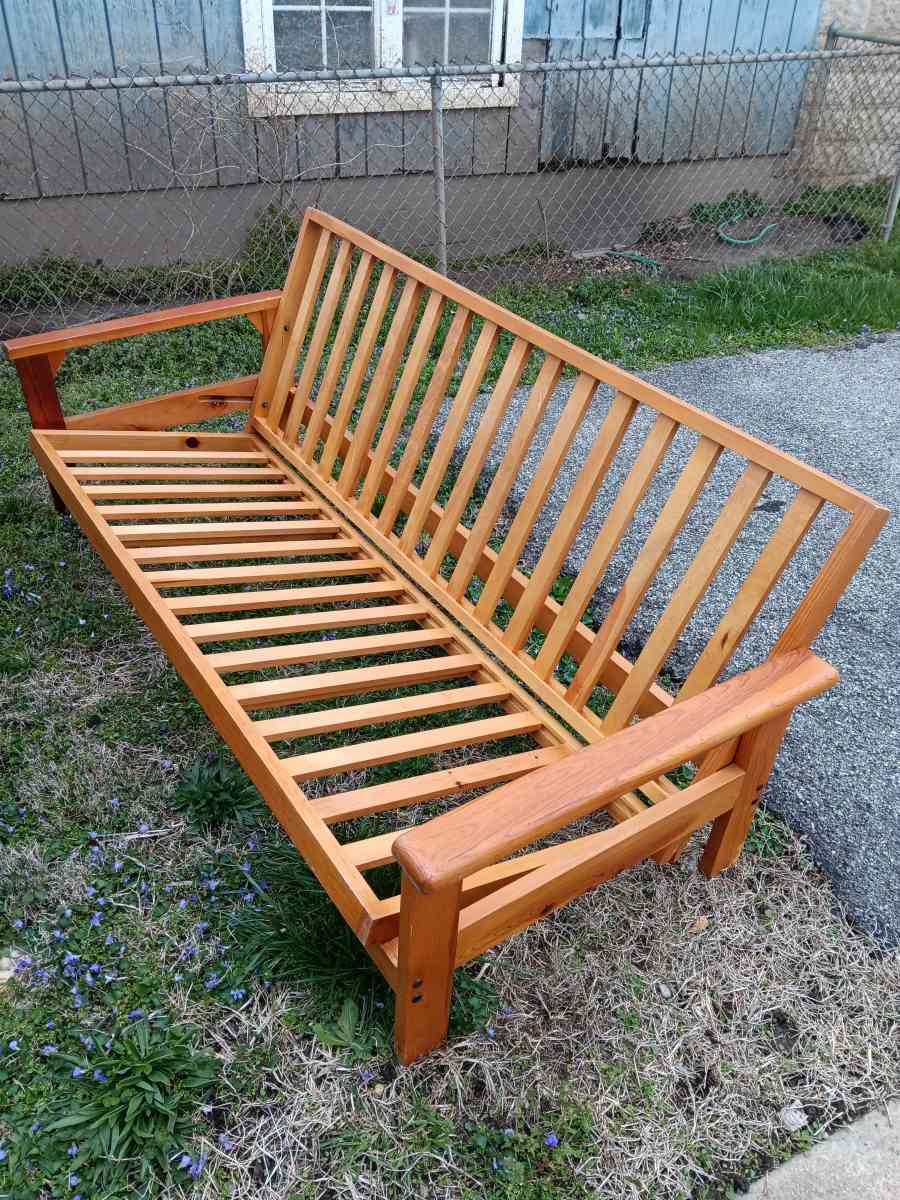 futon - Saint Louis, Missouri - FleaMarketBay