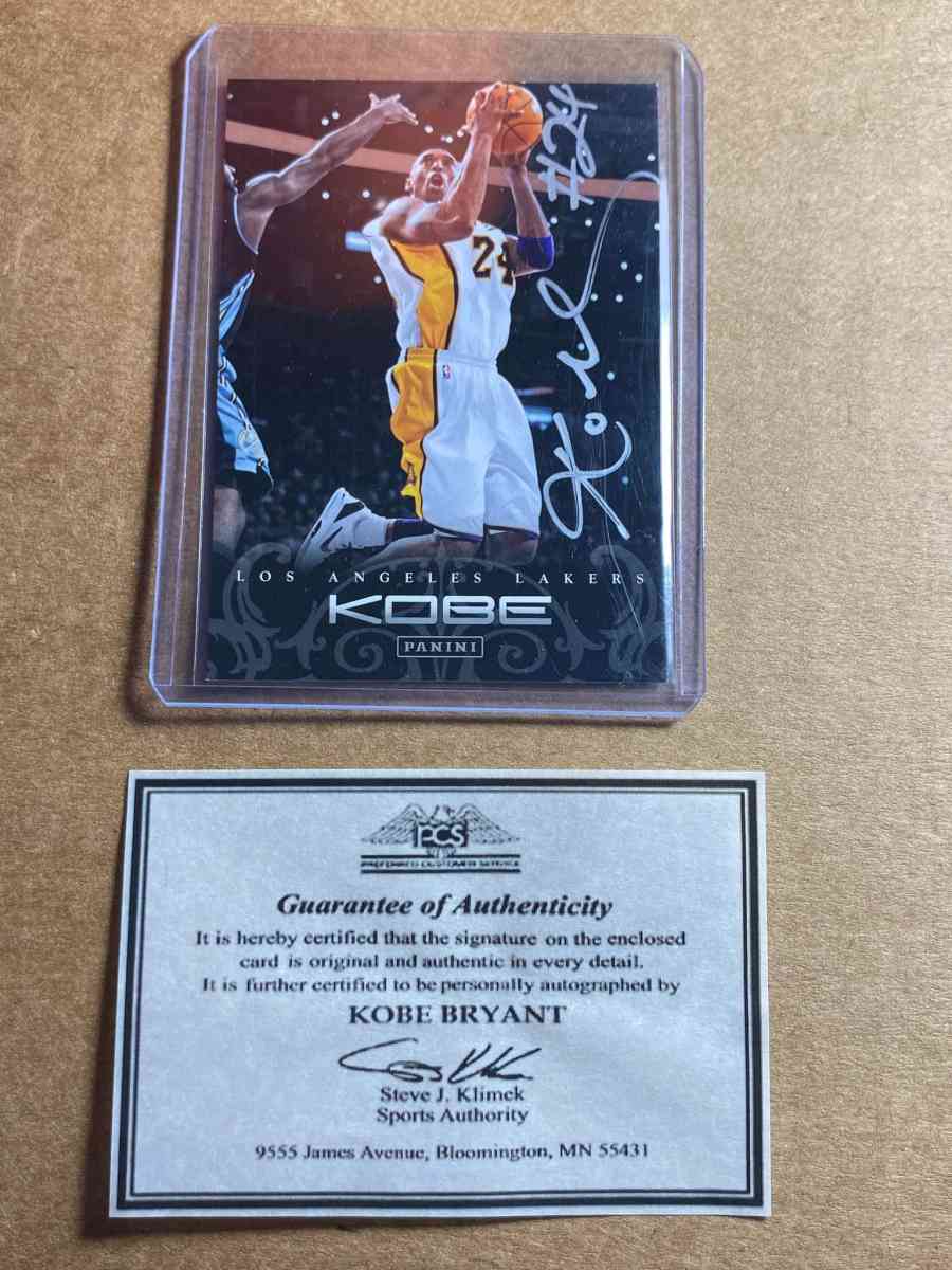 Kobe Bryant autographed and authenticated basketball card - Neptune, New Jersey