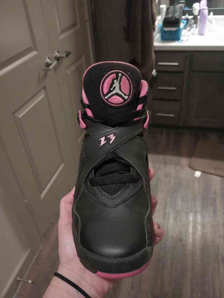 womens Jordan retro 8 shoes Size 5 and half - Mcallen, Texas
