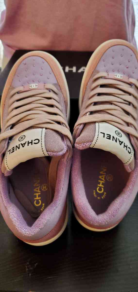 Lavander shoes size 7 - Mission Viejo, California - FleaMarketBay