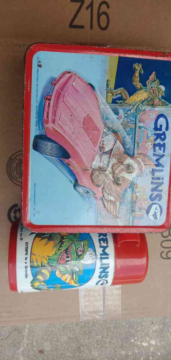 vintage metal lunch box