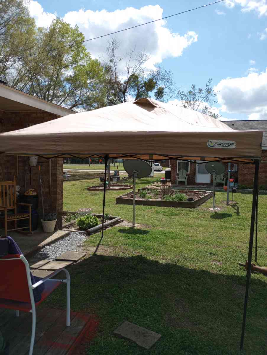 canopy 10 x 10 - Benson, North Carolina