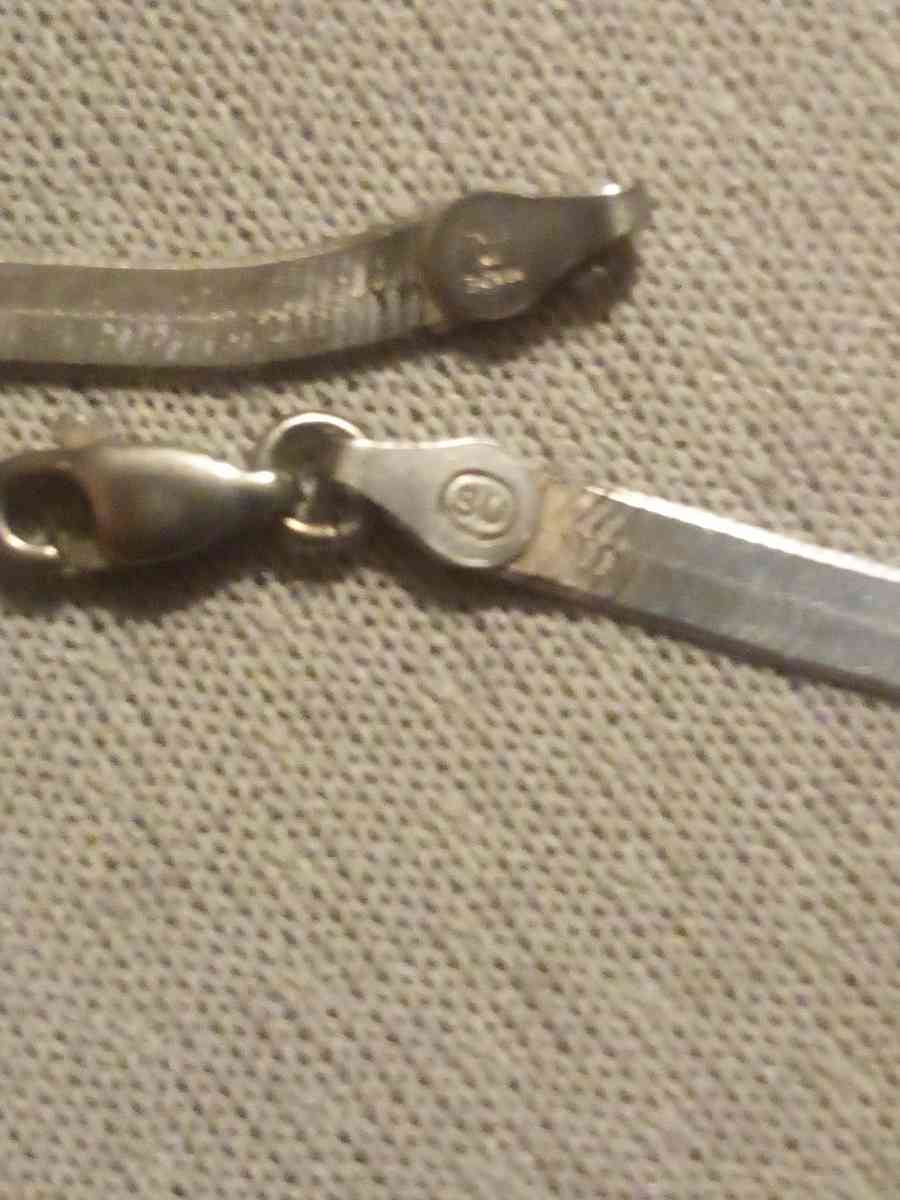sterling silver vintage 925 Italy made and stamped necklace - Bedford, Indiana - FleaMarketBay