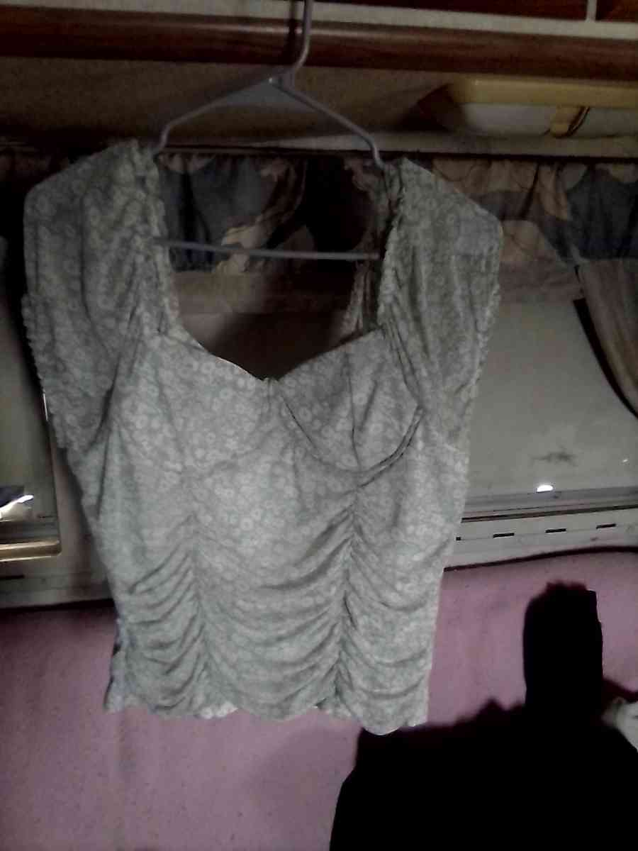 cute summer top - Banning, California