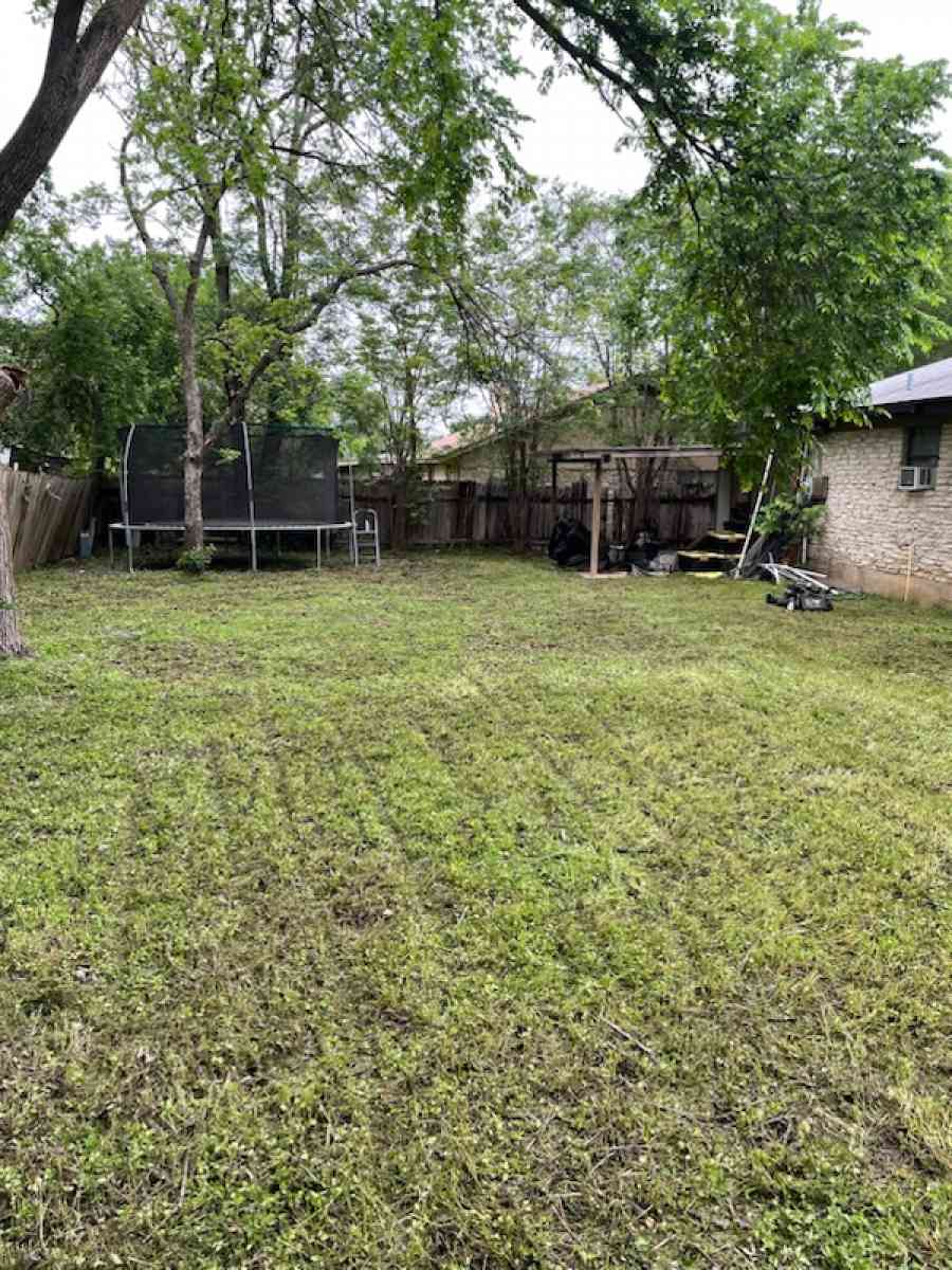 gardening and grass cutting - Austin, Texas - FleaMarketBay