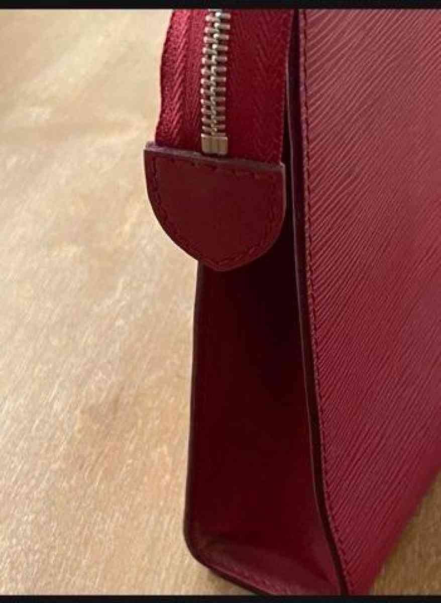 Louis Vuitton Epi Toiletries pouch red - Santa Clarita, California - FleaMarketBay