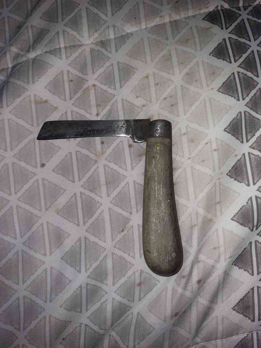 variety of knives - Lyles, Tennessee - FleaMarketBay