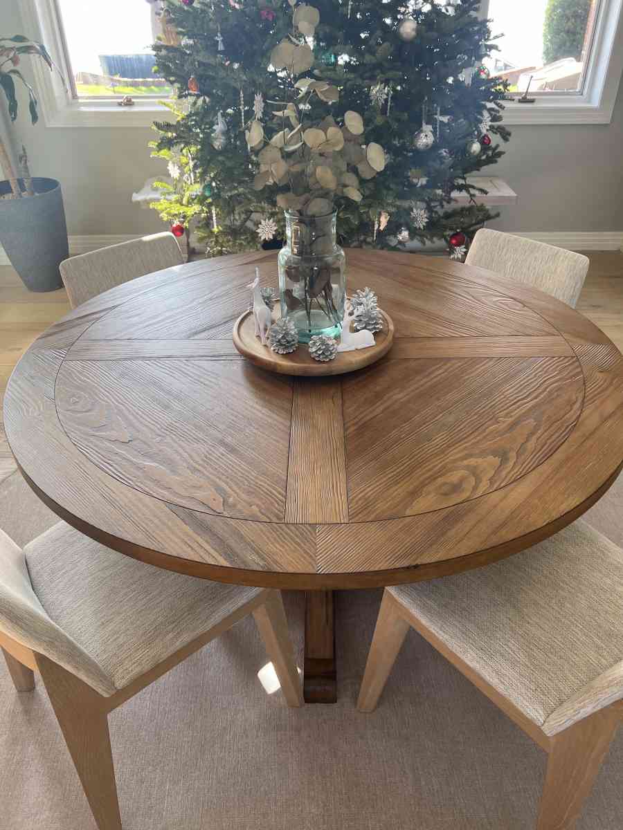 Brand new in box beautiful rustic solid wood dining table - Orlando, Florida - FleaMarketBay