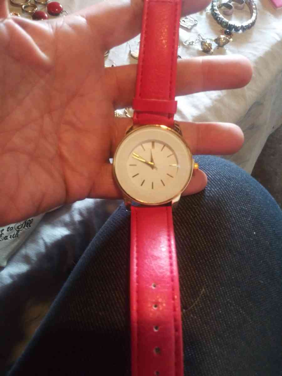 Ladys casual watch - Alliance, Ohio