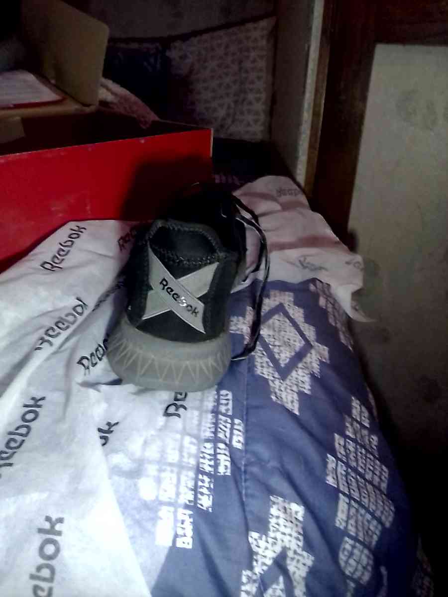 fllexagon womans work Reebok - Banning, California - FleaMarketBay