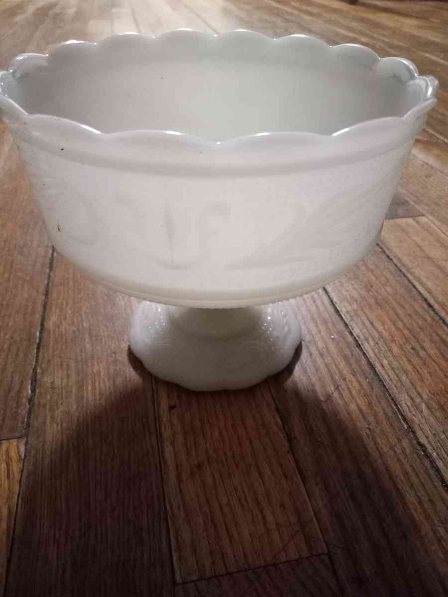 Vintage EO Brody milk glass compote M6000 - Bangor, Maine - FleaMarketBay