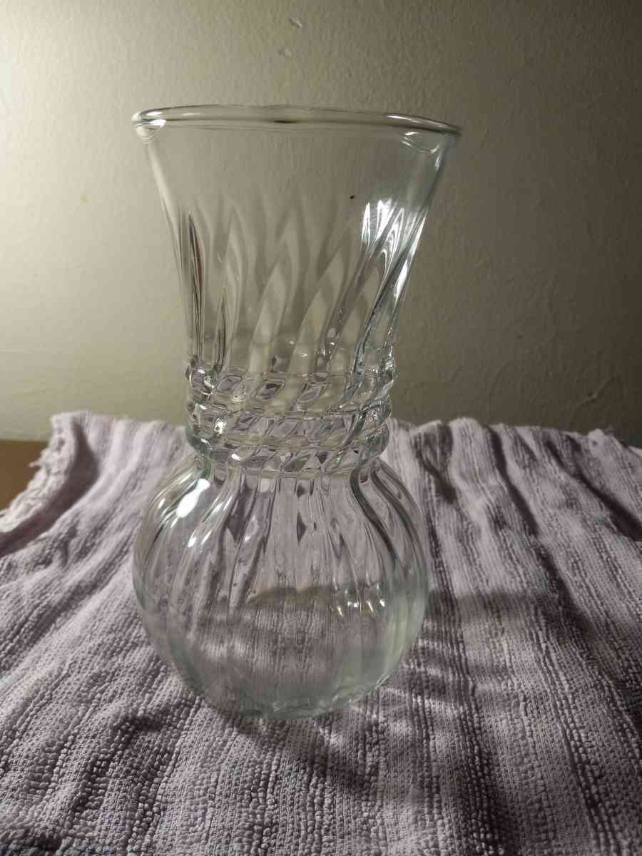 1950s handblown clear glass vase - Bangor, Maine - FleaMarketBay