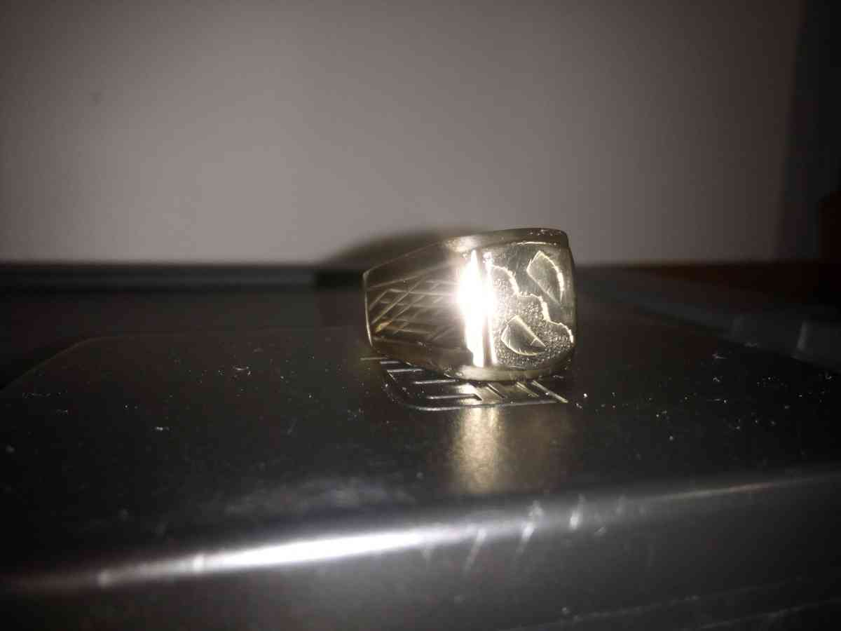 15g mens 18k stamped gold ring - Puyallup, Washington - FleaMarketBay