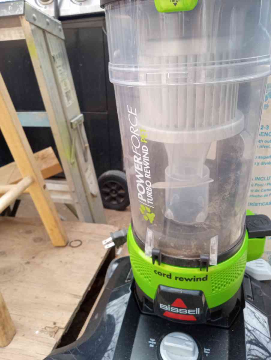 vacuum Bissell - Florence, Colorado