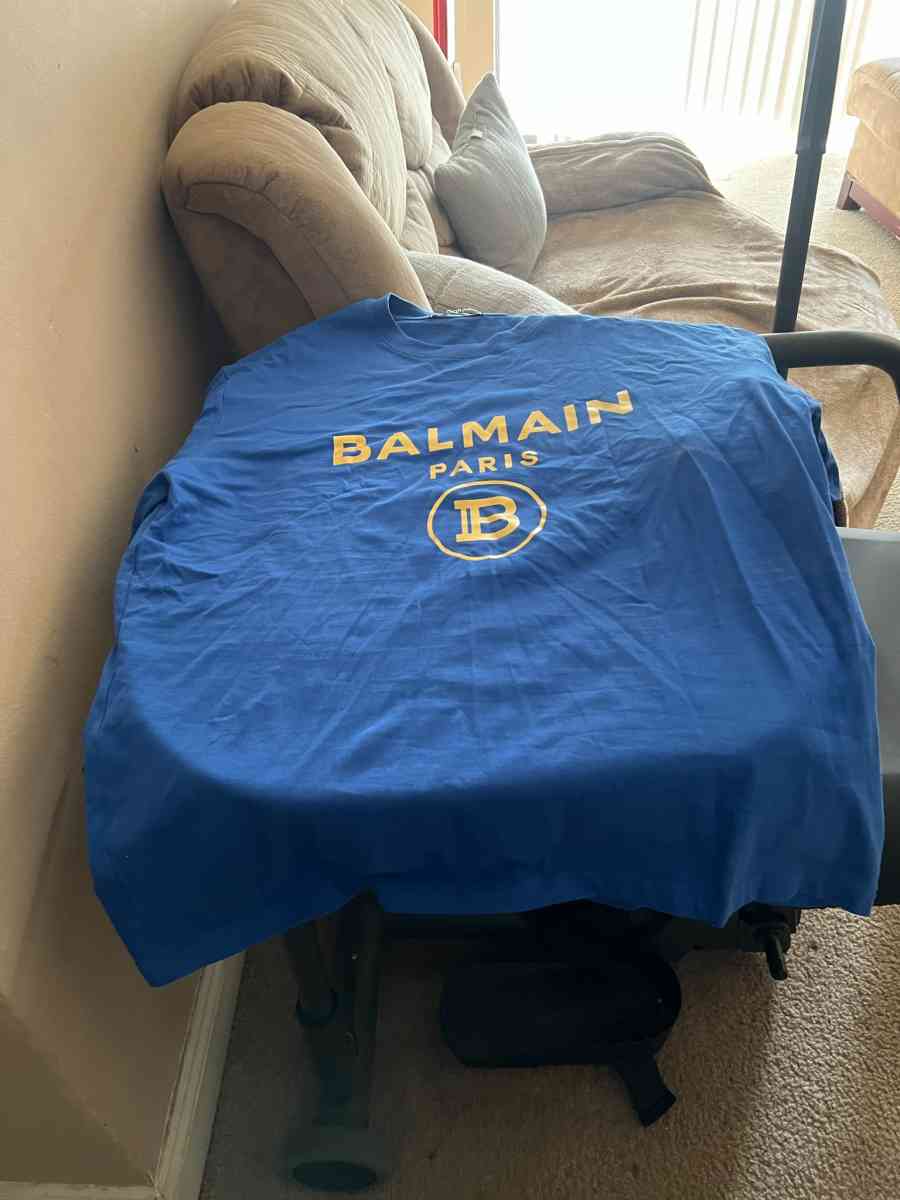 BALMAIN tshirt - Hamden, Connecticut - FleaMarketBay