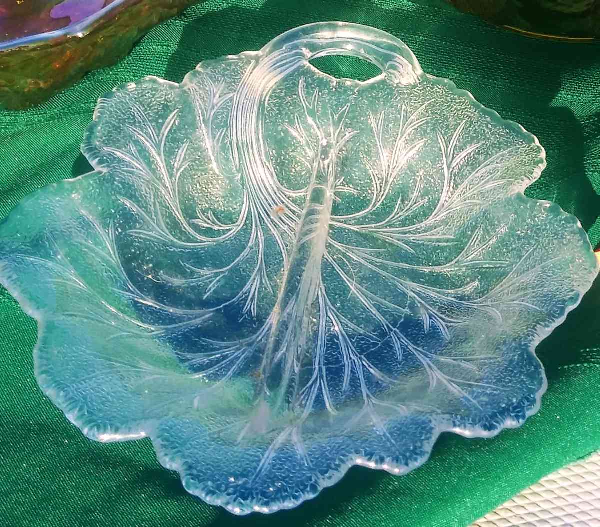 GLASS LEAF DISH - Alliance, Ohio