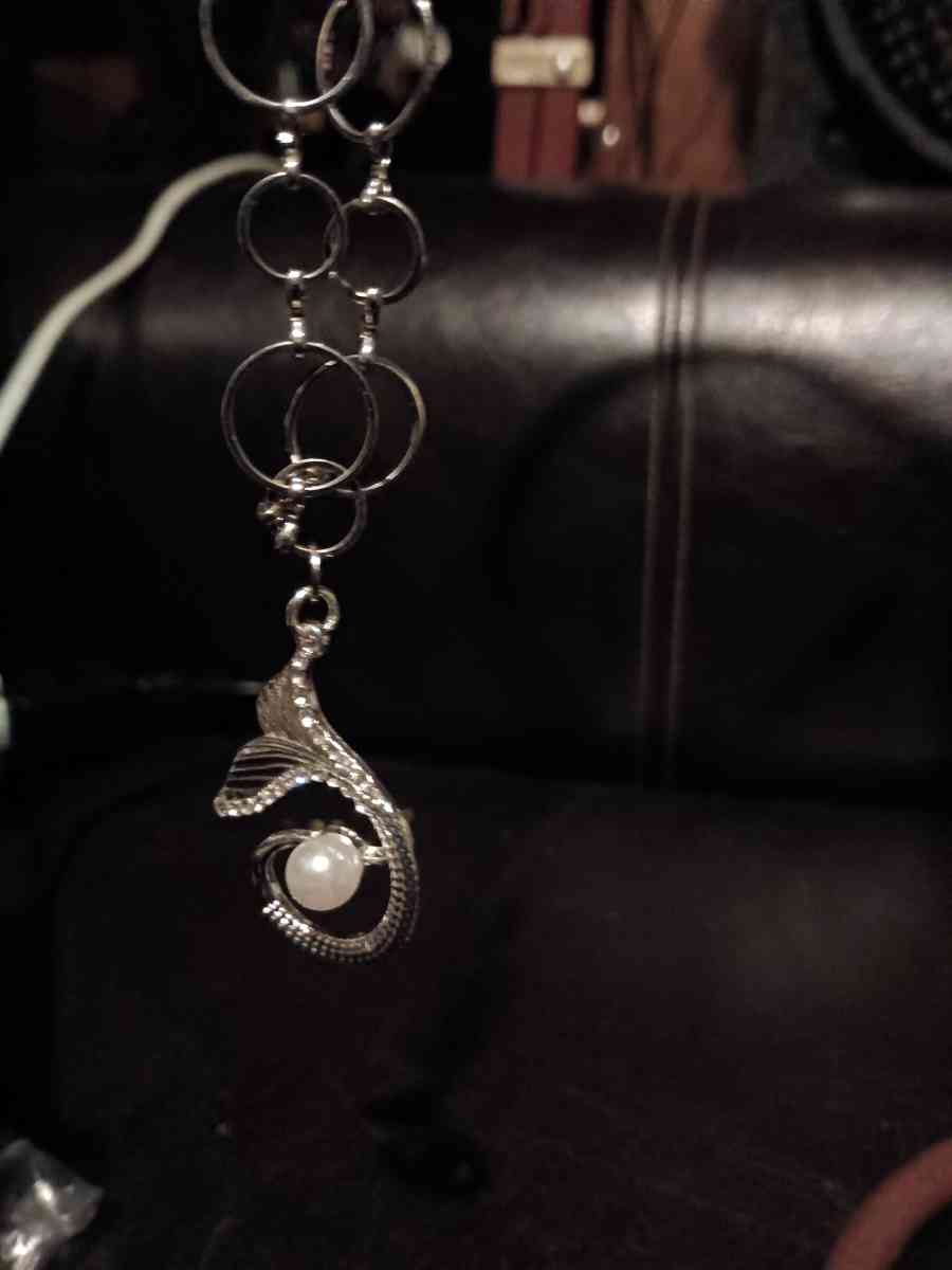 silver with a pendant and pear - Flagstaff, Arizona - FleaMarketBay