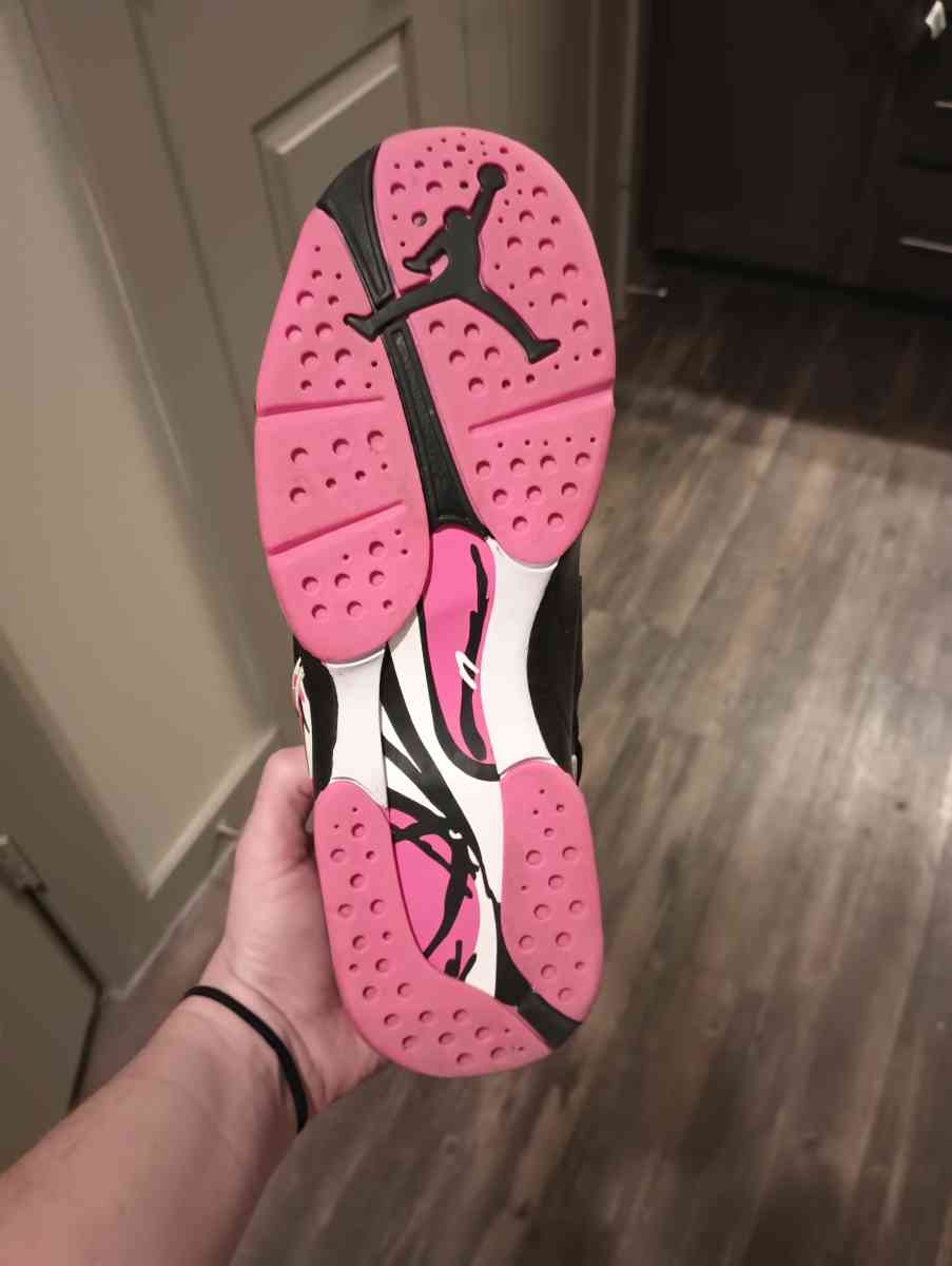 womens Jordan retro 8 shoes Size 5 and half - Mcallen, Texas - FleaMarketBay