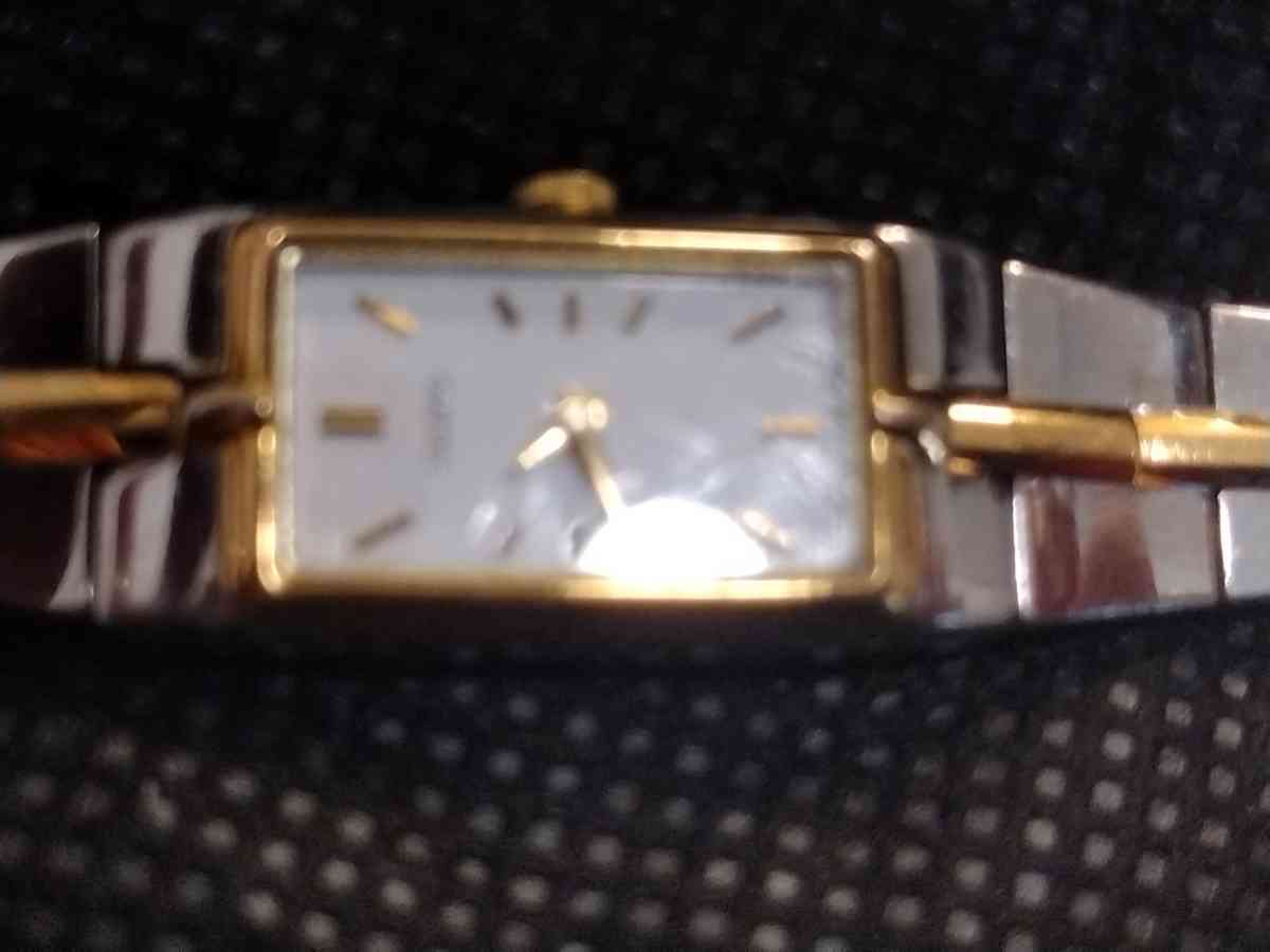Womans Vintage Seiko Watch - Los Angeles, California - FleaMarketBay