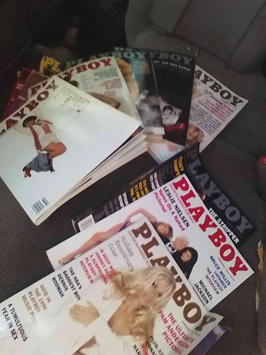 lot of magazines - Byhalia, Mississippi - FleaMarketBay