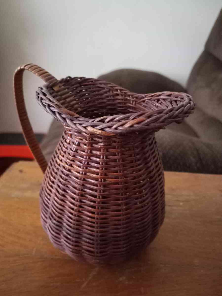 vintage minniwicker woven pitcher - Bangor, Maine