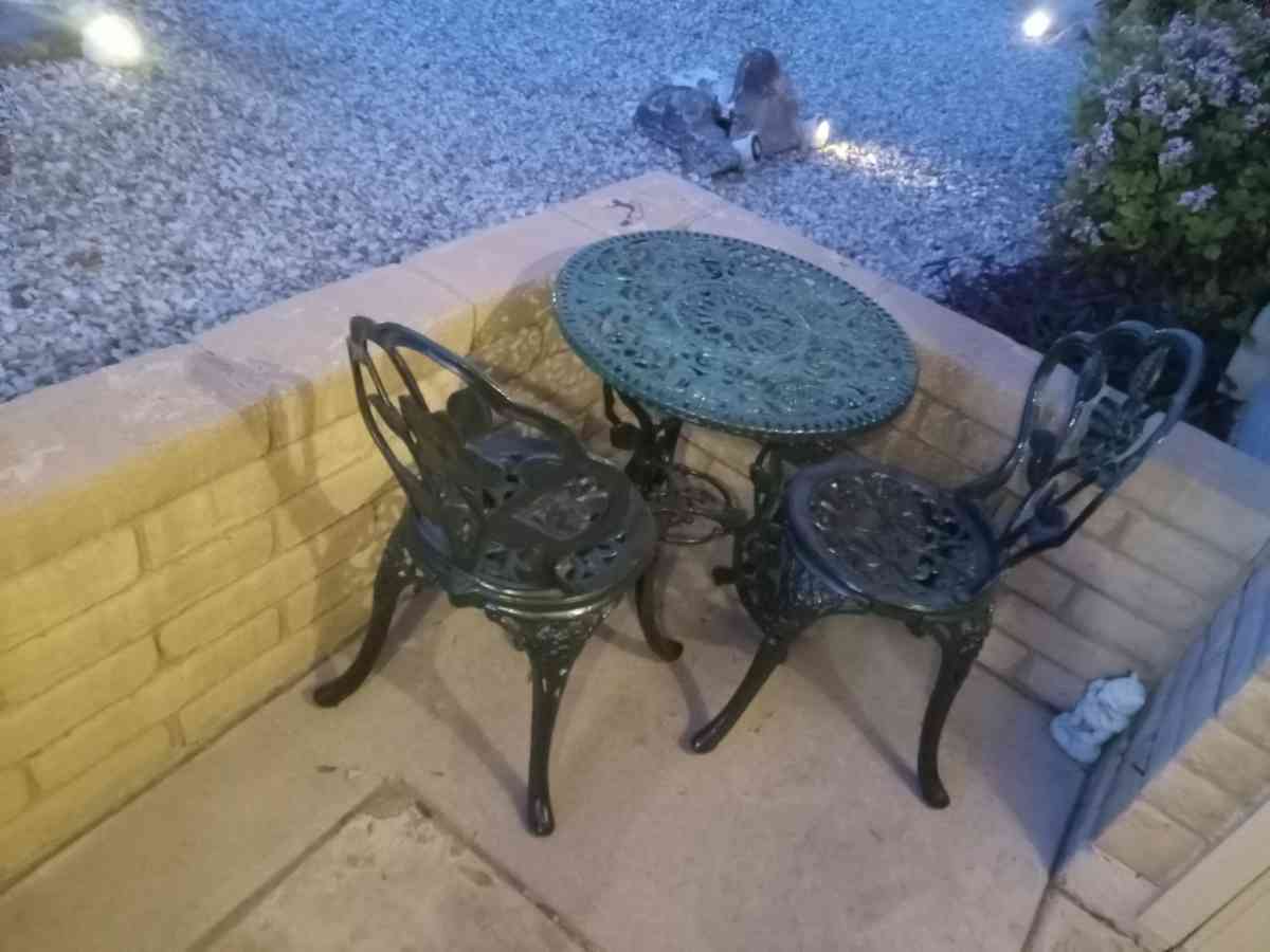 bistro set - Phoenix, Arizona - FleaMarketBay