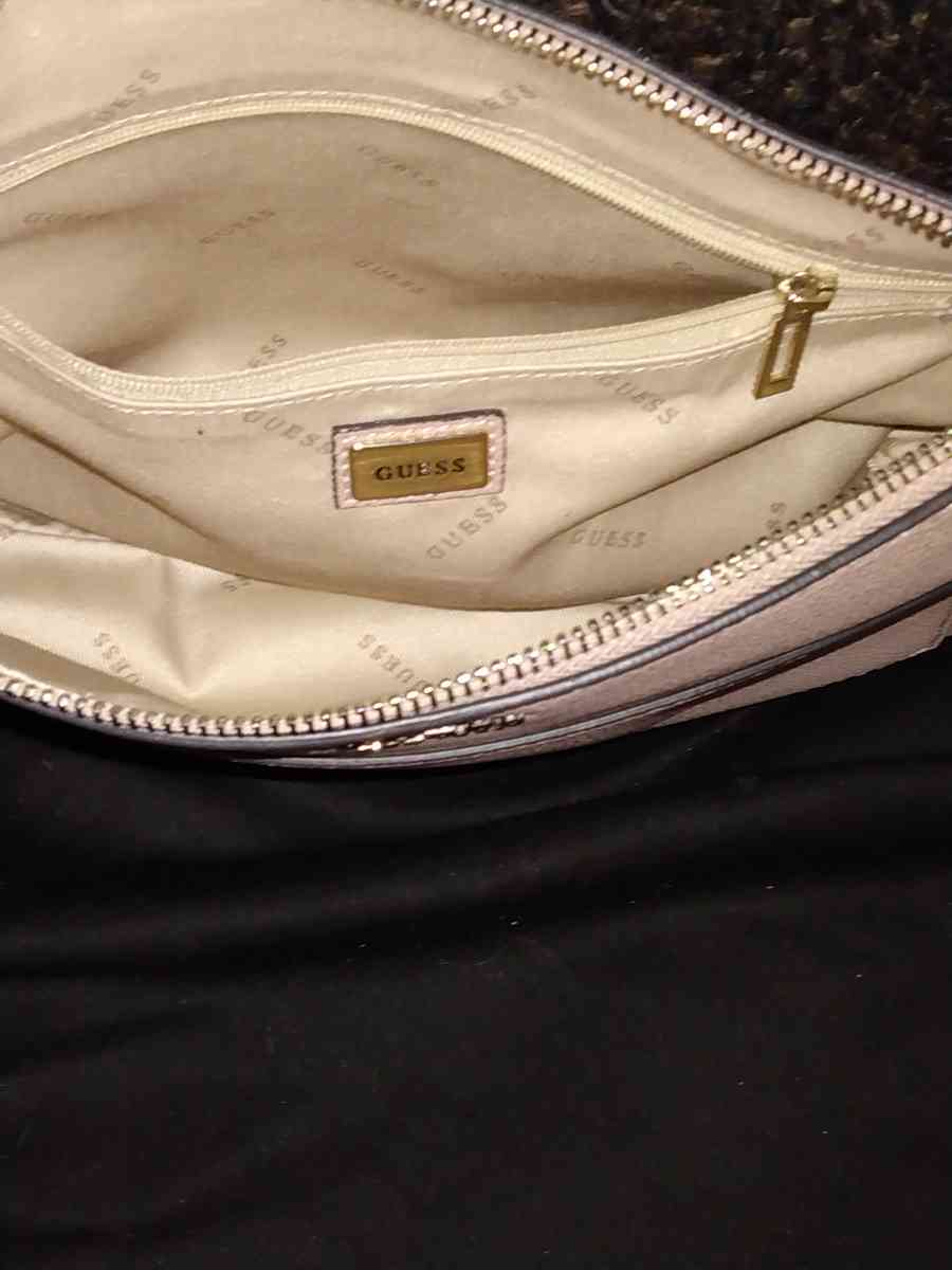 G BY GUESS BEIGE HANDBAG AND G BY GUESS WALLETS - Belen, New Mexico - FleaMarketBay