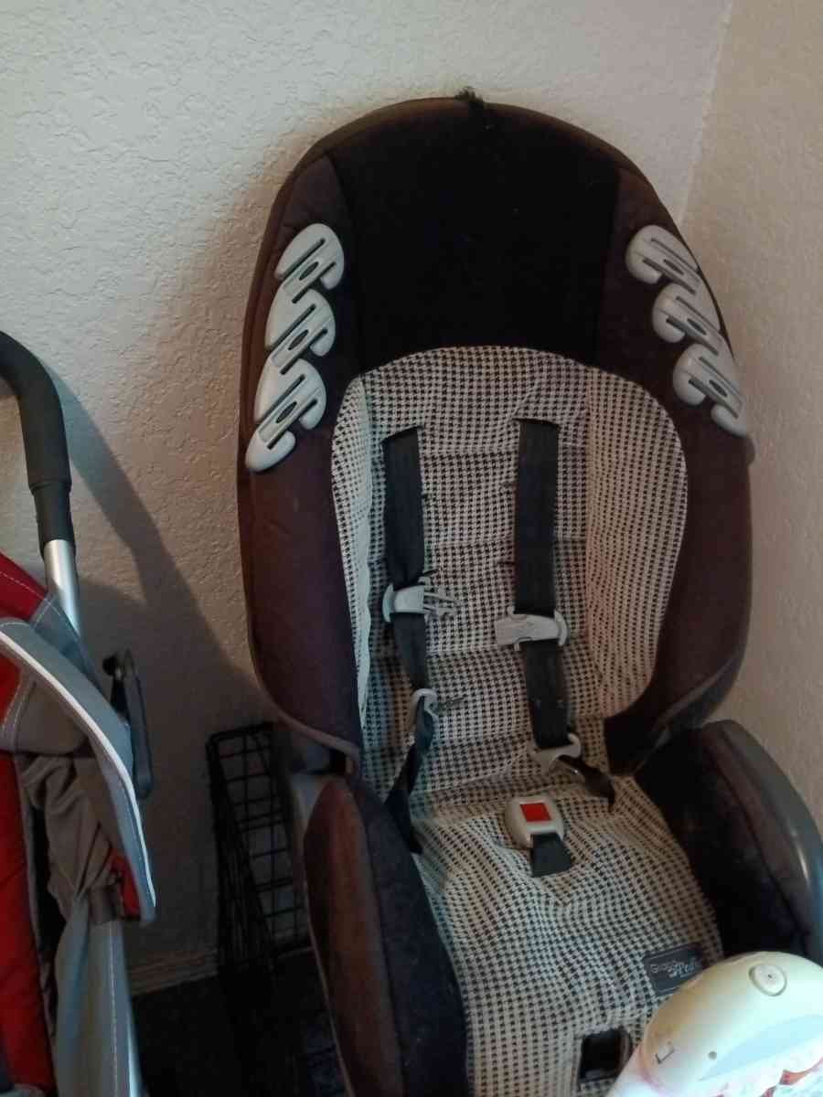 car seat - Shawnee, Oklahoma