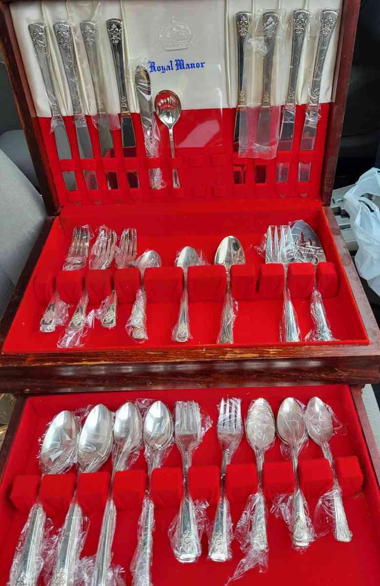 Wm Rogers Silver plated Silverware - San Antonio, Texas - FleaMarketBay