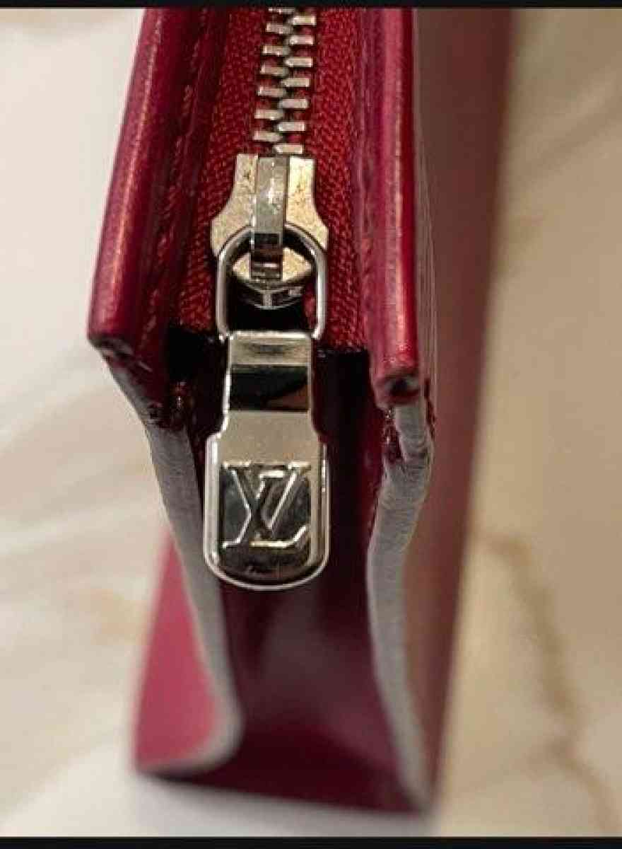 Louis Vuitton Epi Toiletries pouch red - Santa Clarita, California - FleaMarketBay