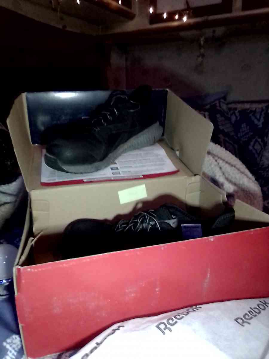 fllexagon womans work Reebok - Banning, California - FleaMarketBay