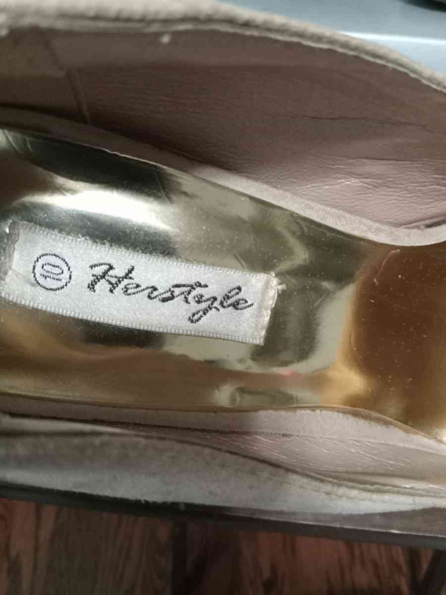 High Heel shoes - Davidson, North Carolina - FleaMarketBay