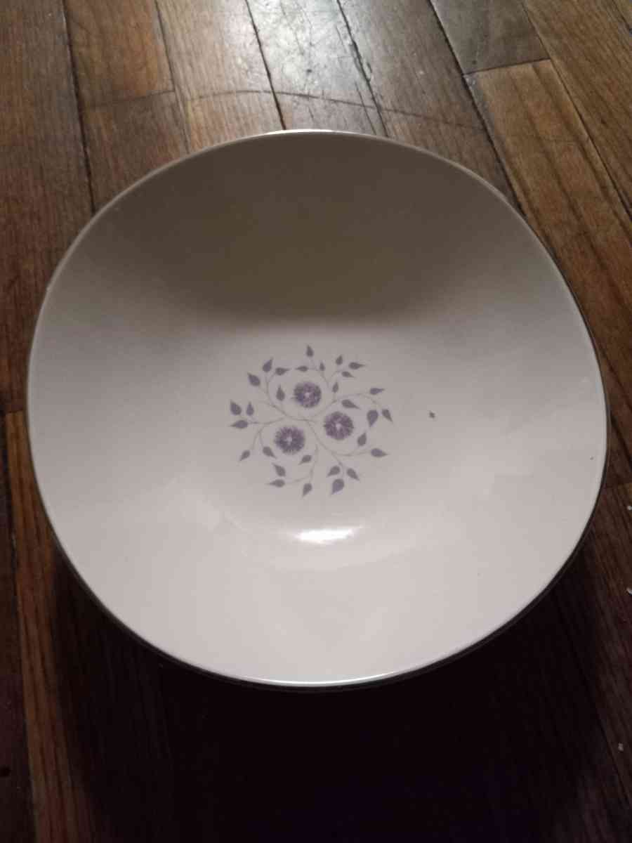 2 vintage vegetable bowls - Bangor, Maine - FleaMarketBay