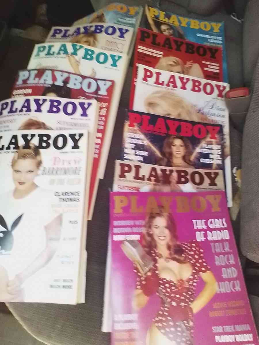 lot of magazines - Byhalia, Mississippi - FleaMarketBay