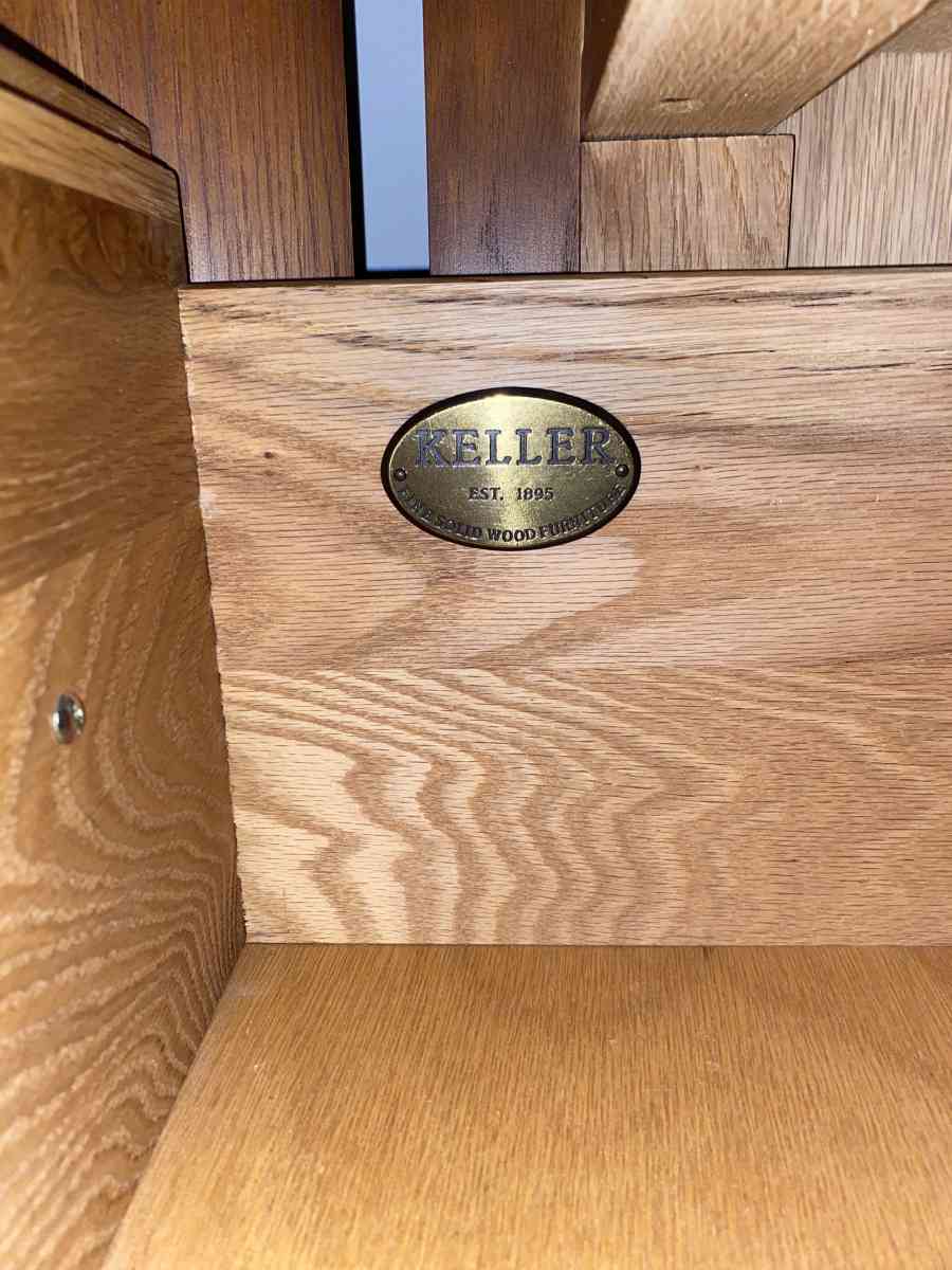 Solid oak antique armoire - Lowell, Massachusetts - FleaMarketBay