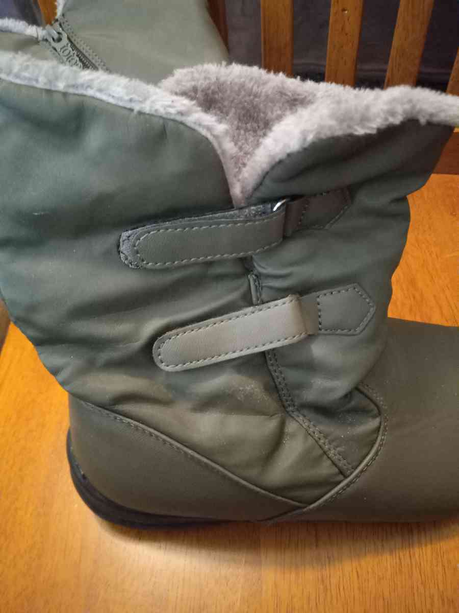 winter Boots - Waleska, Georgia - FleaMarketBay
