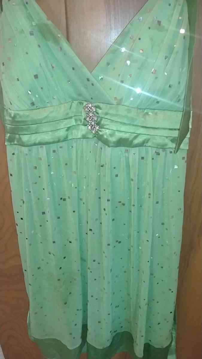HOMECOMING DRESS - Collinsville, Illinois - FleaMarketBay