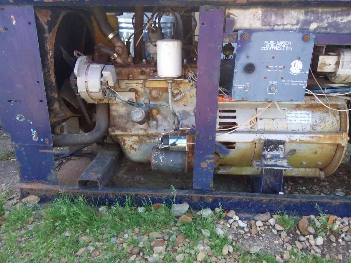 Big 20 Miller welder Gas engine runs and welds good - Brookhaven, Mississippi - FleaMarketBay