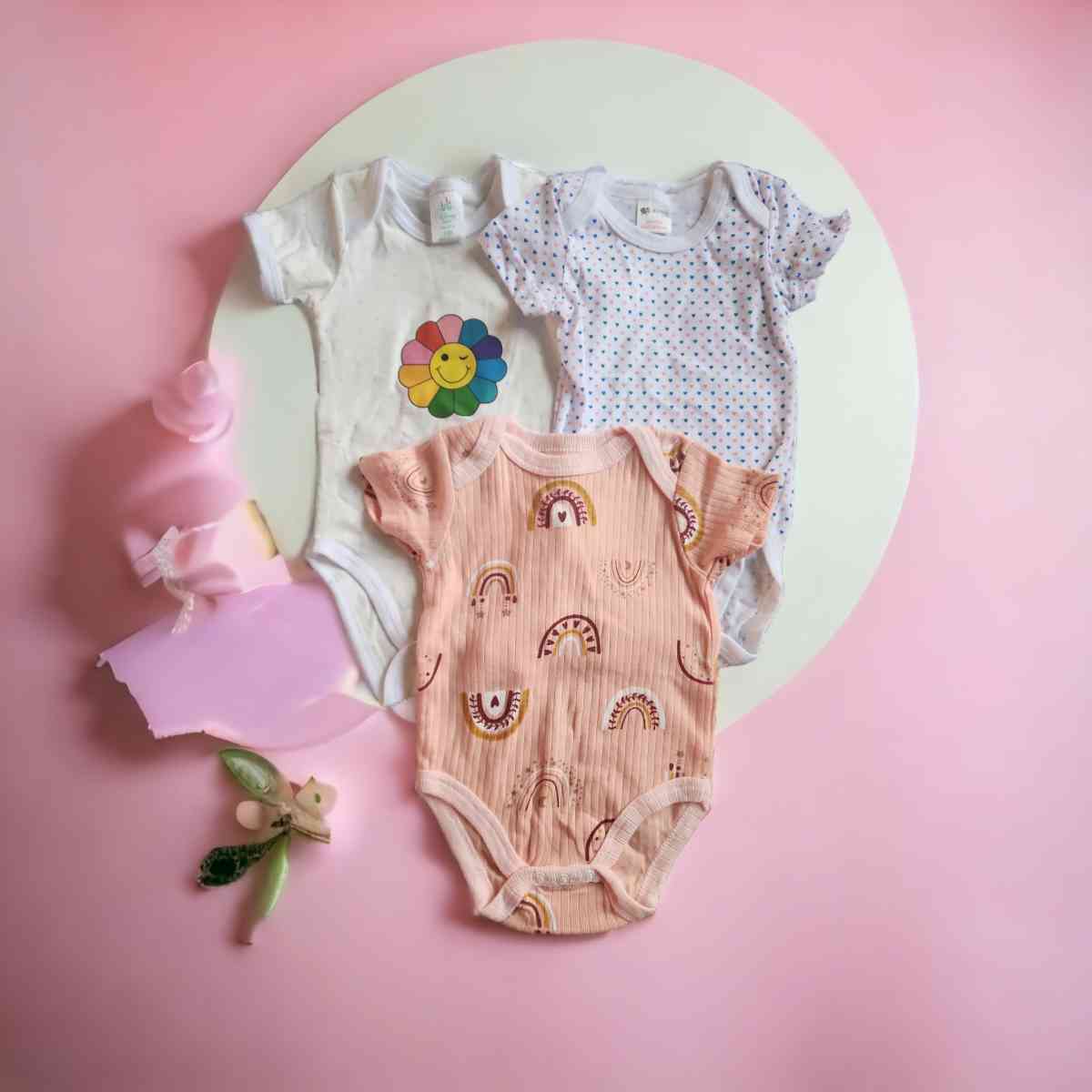 Random Brand New Onesies short sleeve 3pack - Derby, Connecticut - FleaMarketBay