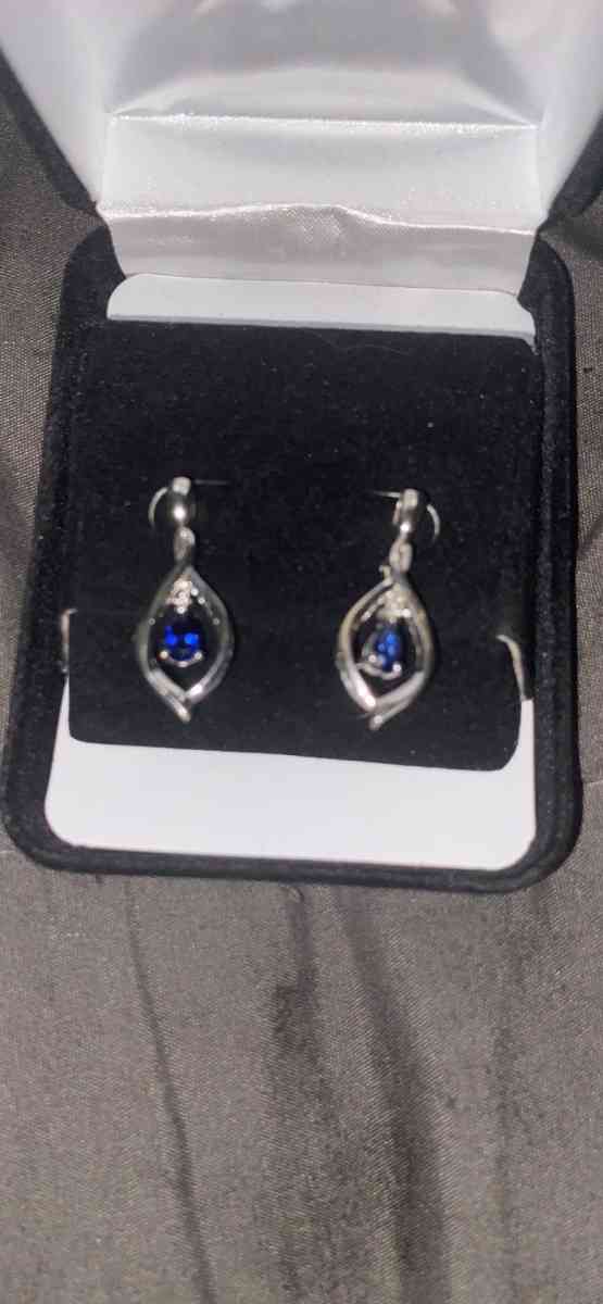 silver sapphire brand new reversible Kay earrings - Peoria, Arizona - FleaMarketBay