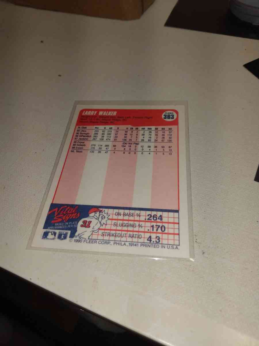 1990 Fleer Larry Walker rookie card - Alicia, Arkansas - FleaMarketBay
