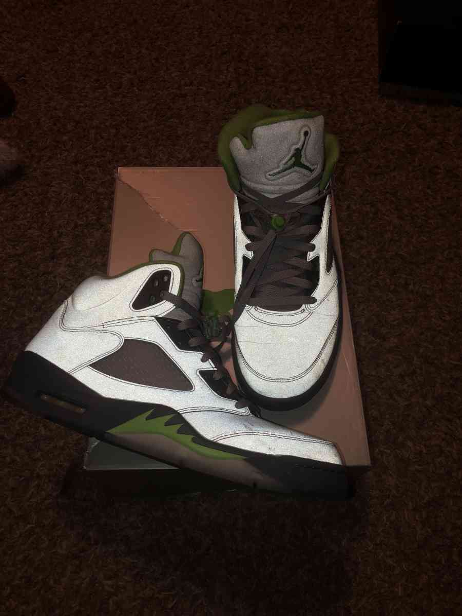 All Size Q12 Jordans - Fayetteville, North Carolina - FleaMarketBay