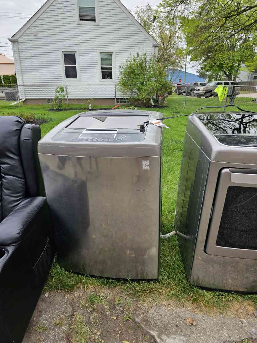 lg Washer electric dryer - Wayne, Michigan