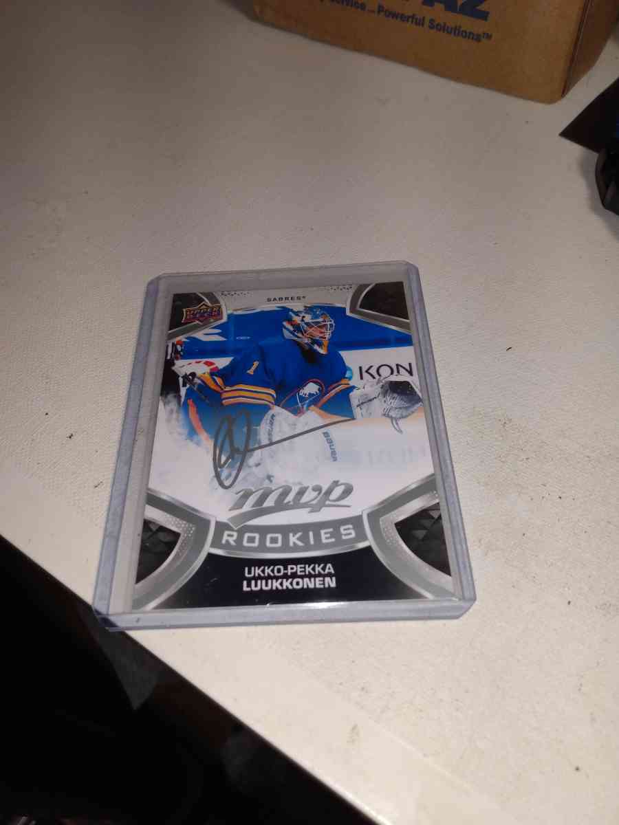 2021 upper Deck MVP rookie goalie autograph ukko pekka luuk