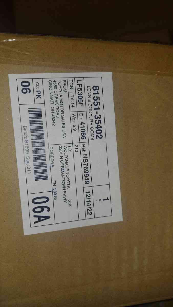 use parts taillight light right side - Cordova, Tennessee - FleaMarketBay