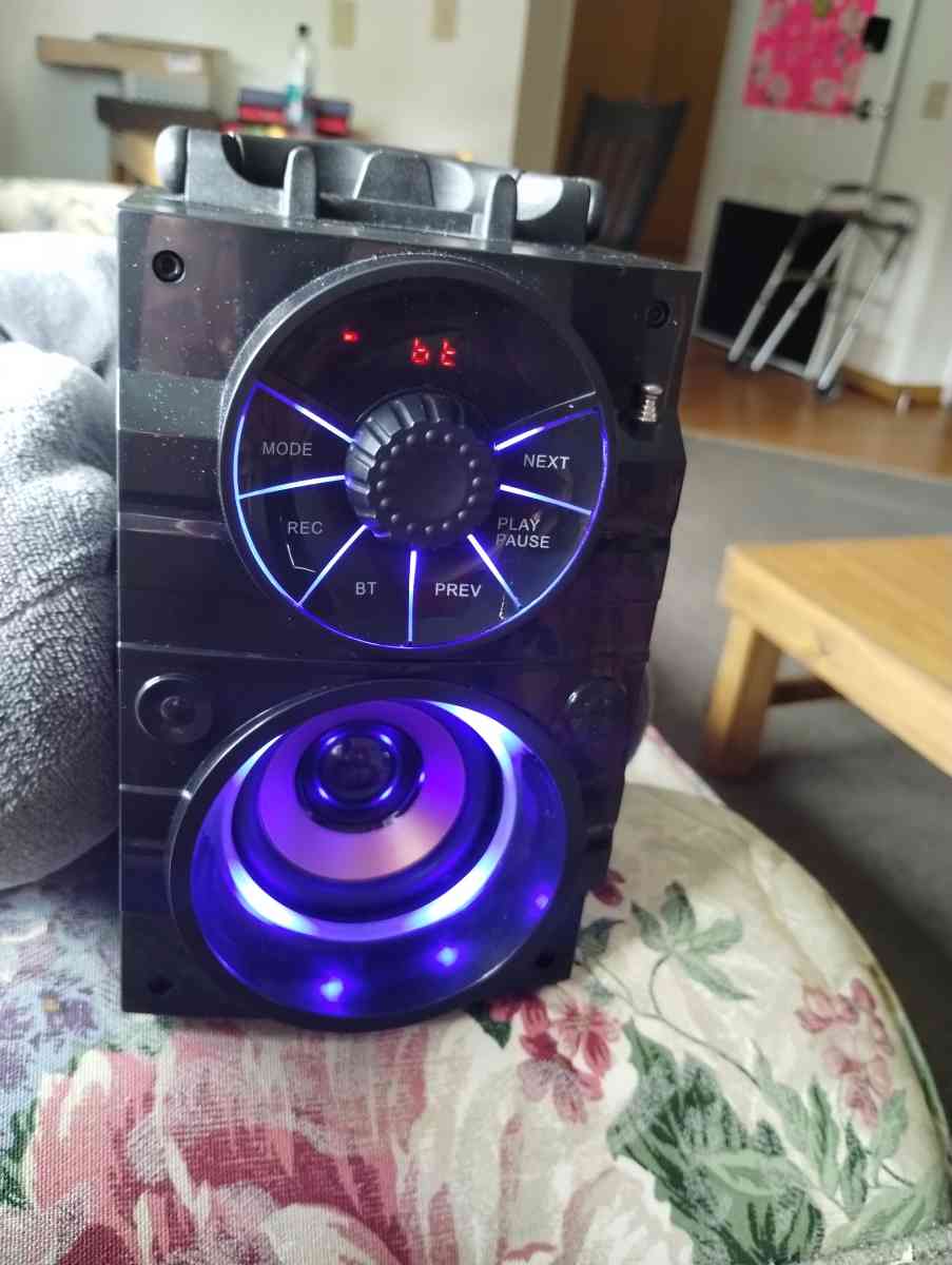 Bluetooth speaker - Columbus, Ohio - FleaMarketBay